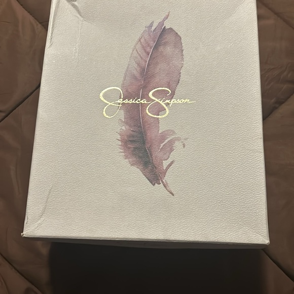 Shoe - Picture 5 of 6